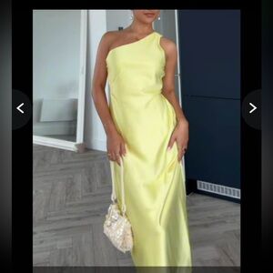 Zara NWT Elegant Yellow One-Shoulder Dress